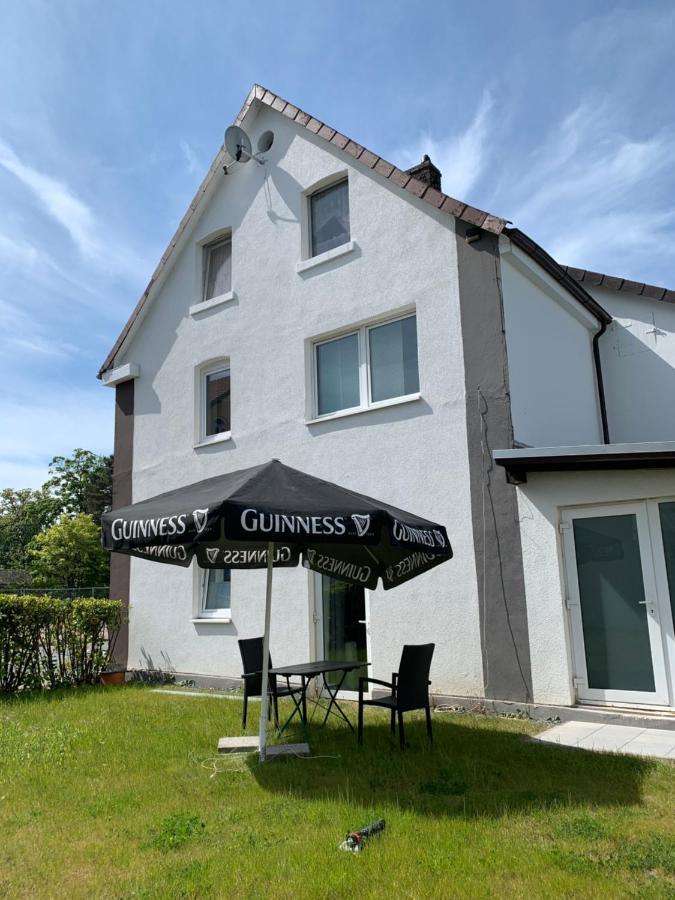 W1 - Kontaktloser 24H Check In, W-Lan, Netflix, Parkplatz, Kueche, Boxspring-Bett Bückeburg Exterior foto