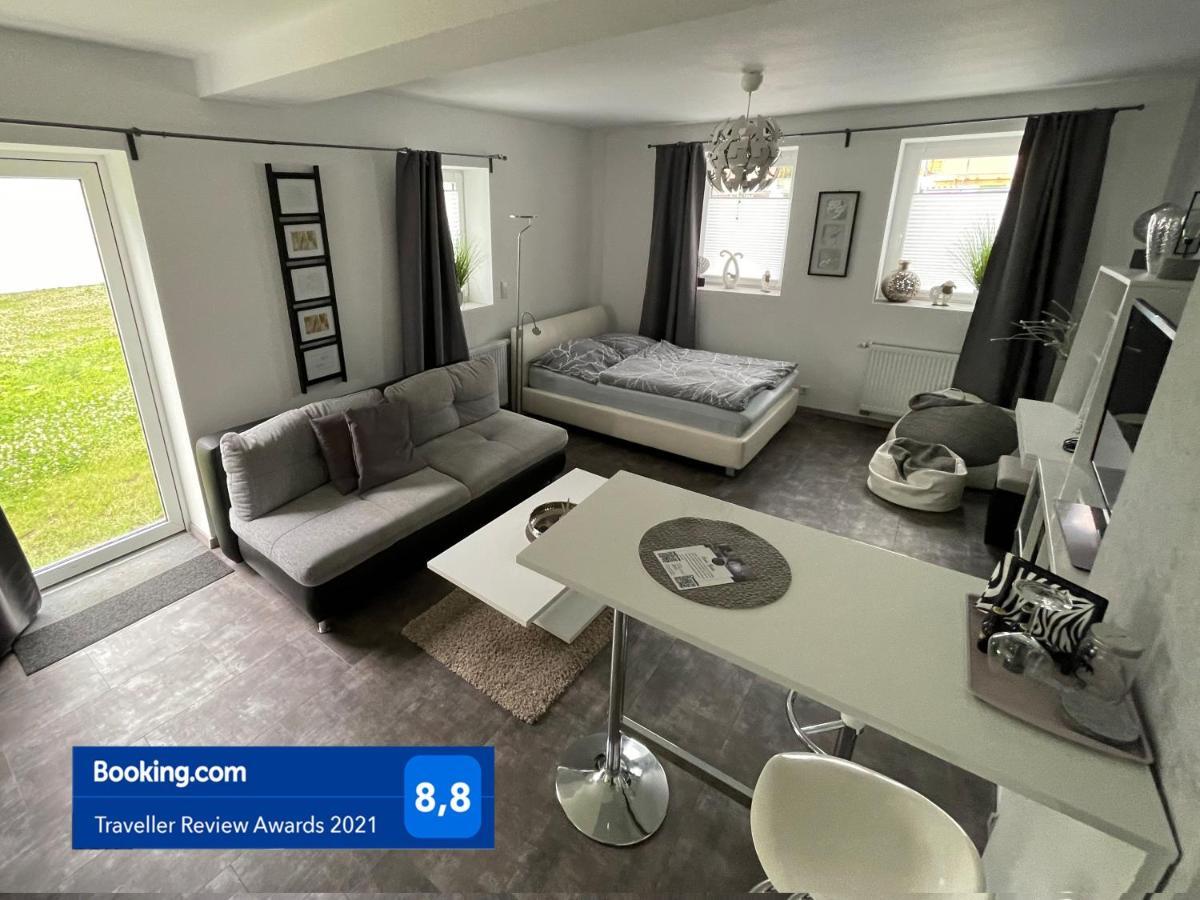 W1 - Kontaktloser 24H Check In, W-Lan, Netflix, Parkplatz, Kueche, Boxspring-Bett Bückeburg Exterior foto